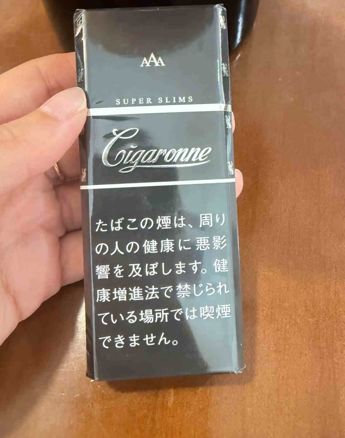 卡比龙香烟展示1